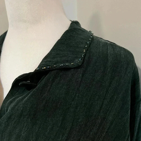 Tiar Bellomo Vintage Forest Green Blouse – Timeless Elegance - Picture 4 of 10